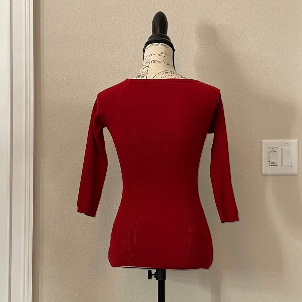 Red sweater - Picture 2 of 2